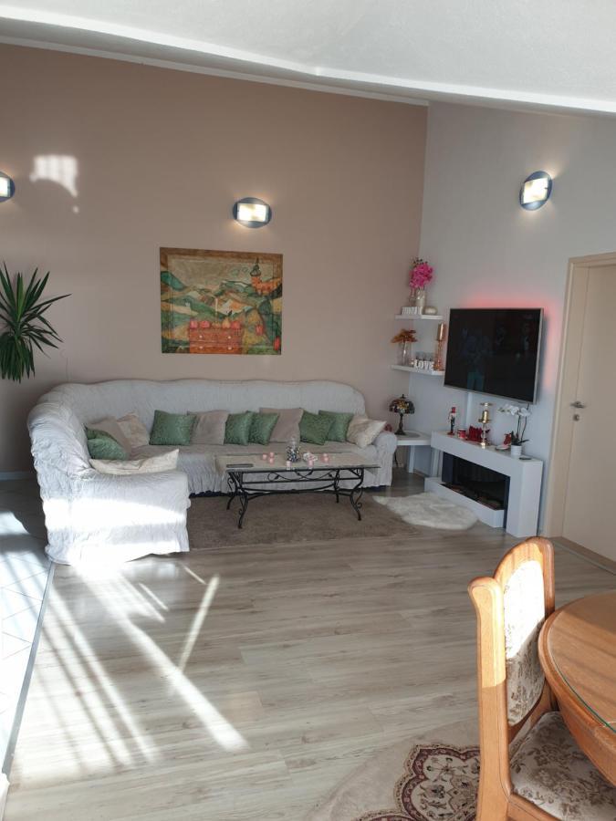 Apartmani Mlikotic Dugi Rat Εξωτερικό φωτογραφία